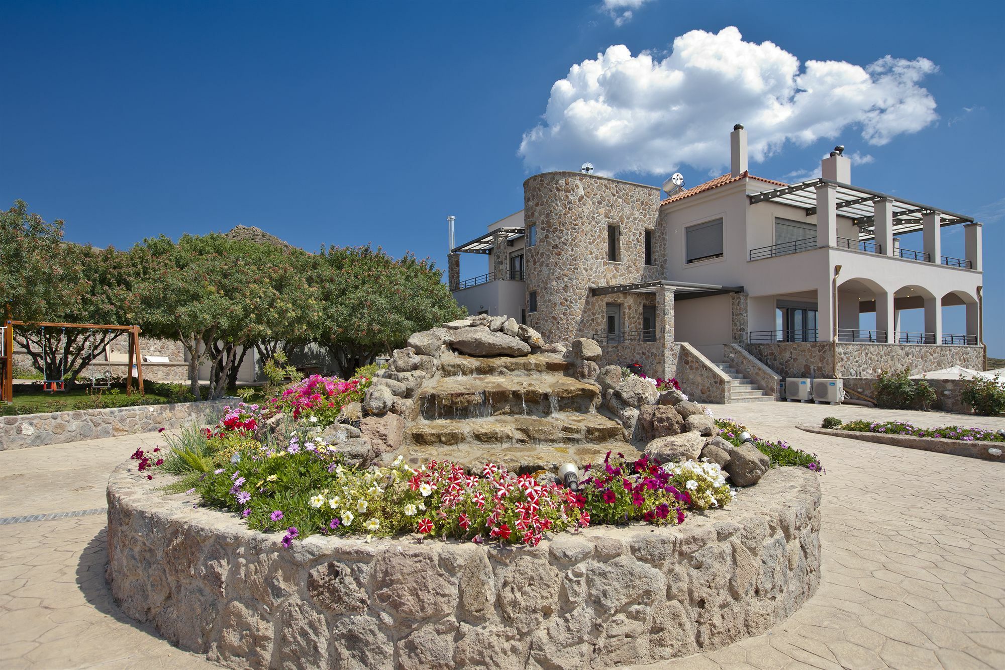 Marini Luxury Apartments And Suites Aegina Экстерьер фото