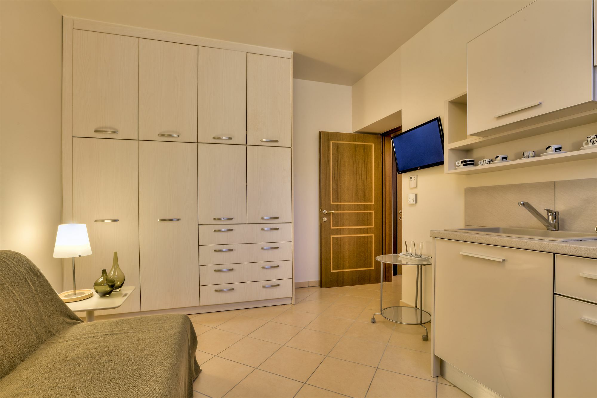 Marini Luxury Apartments And Suites Aegina Экстерьер фото