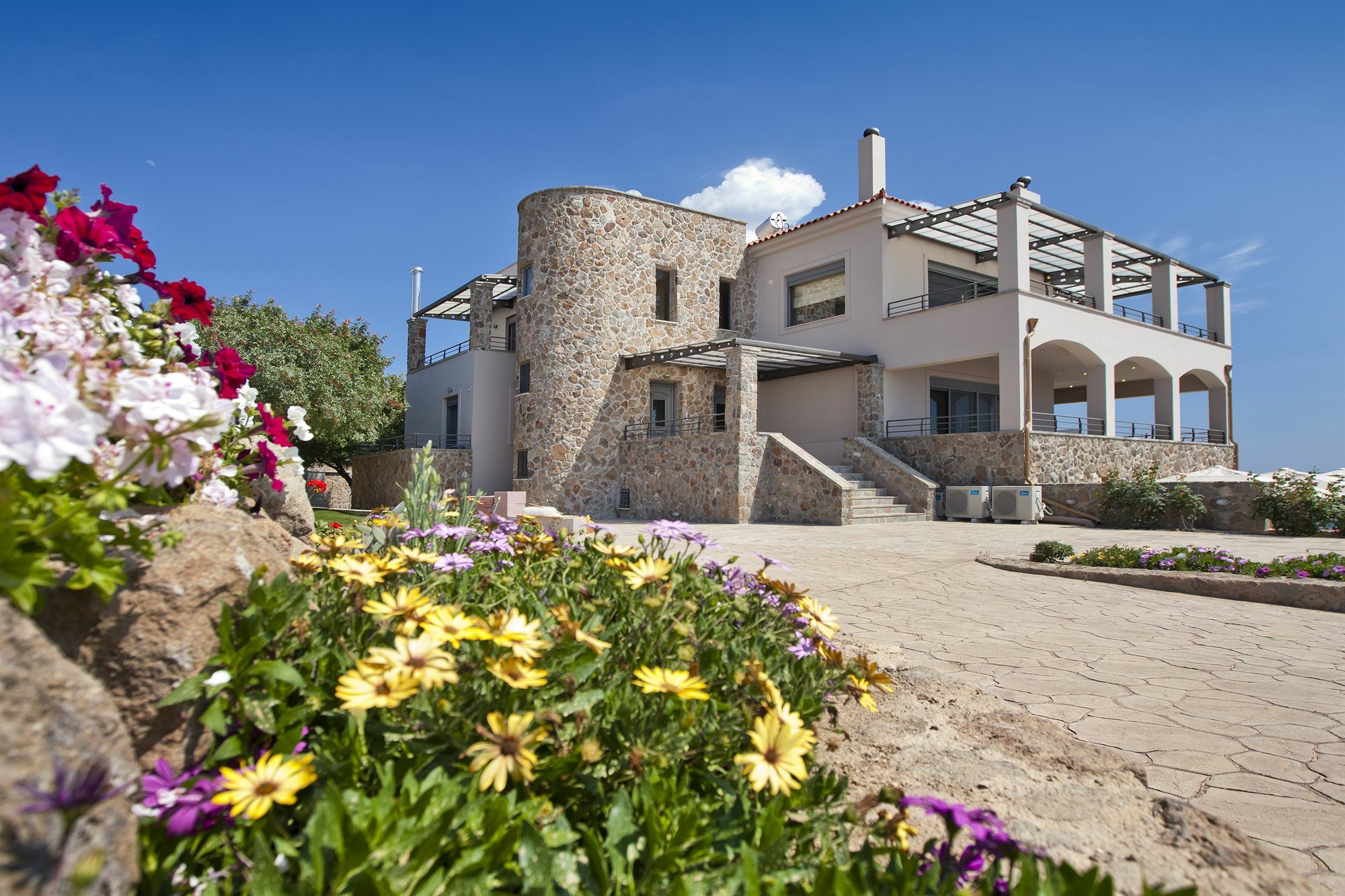 Marini Luxury Apartments And Suites Aegina Экстерьер фото